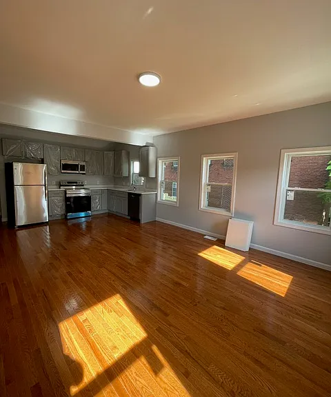 109 Beacon St — Photo 5