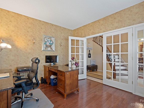 5th image of 9140 Agnes Park Ln