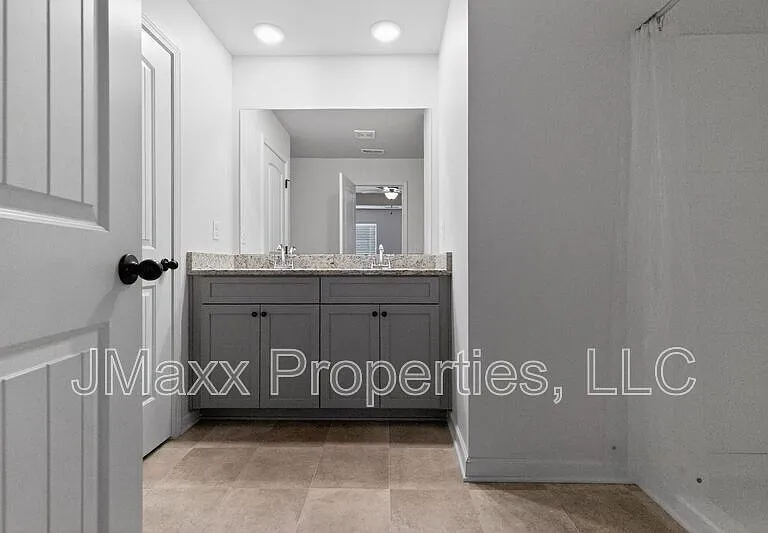 7151 Chara Ln — Photo 10