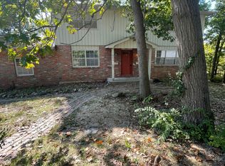 1804 Stanford Dr #B, Columbia, MO 65203