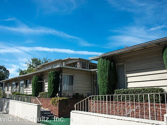 3rd image of 1091 N Lake Ave APT 20