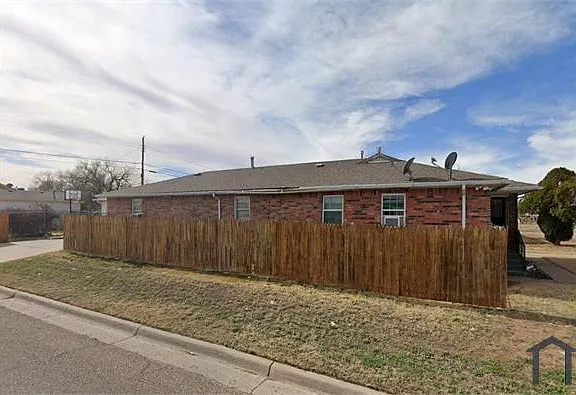 1601 NW 17th Ave