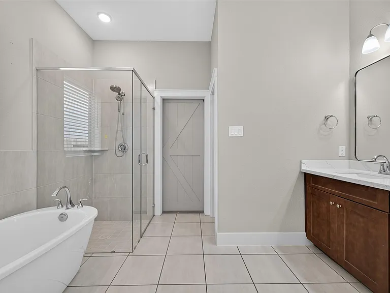 18410 Central Creek Dr — Photo 17