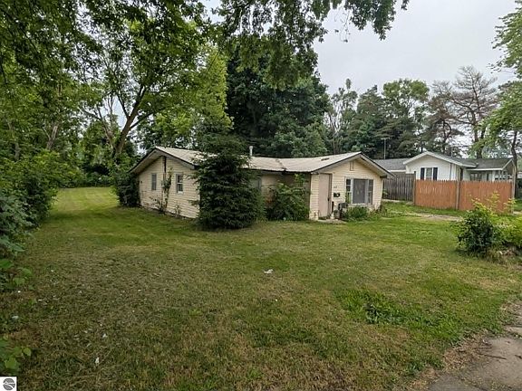 3rd image of 225 Valley Ave