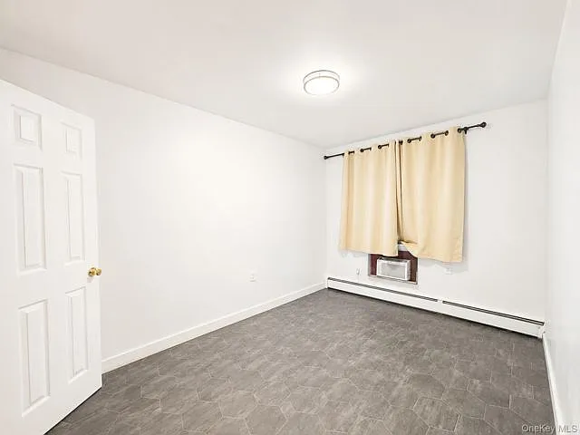 1 bed, 1.0 bath, 500 sqft, $2,200 — Photo 2