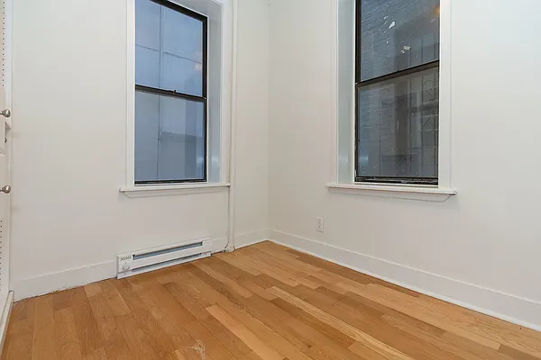 Rented by Compass | media 7