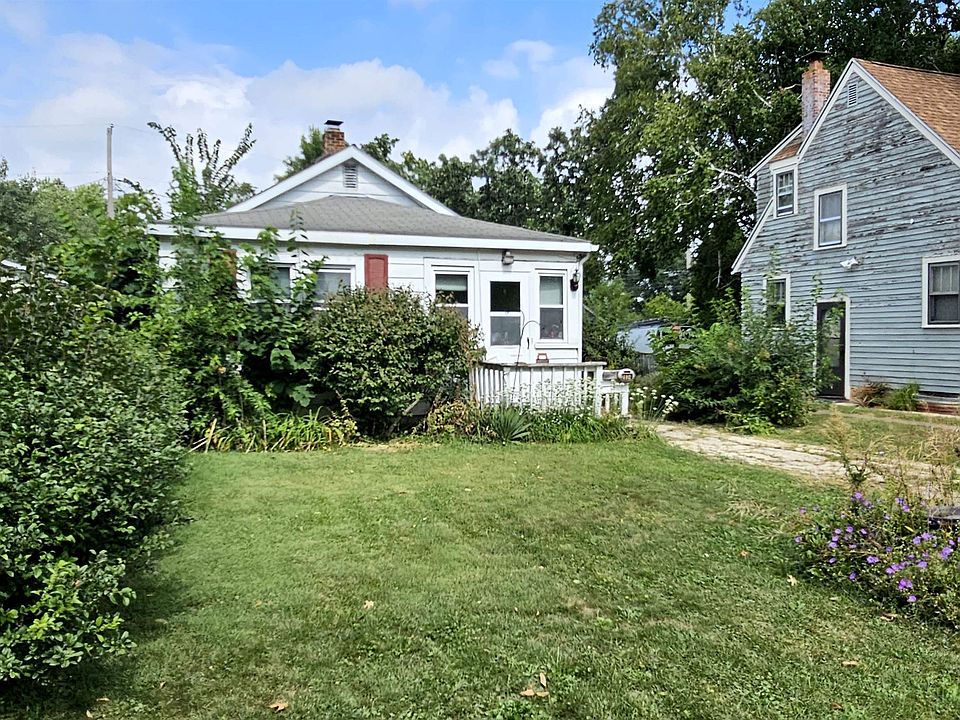 2nd image of 2834 Stevens St