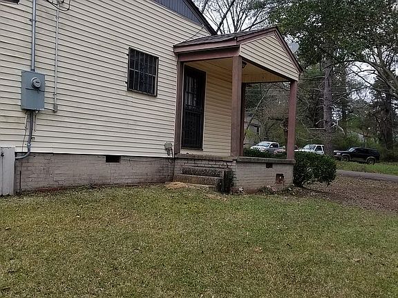 3rd image of 471 Arbor Hill Dr