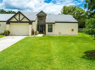 865 Sutton Pl, Palm Harbor, FL 34684