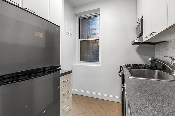 Rented by Douglas Elliman | media 4