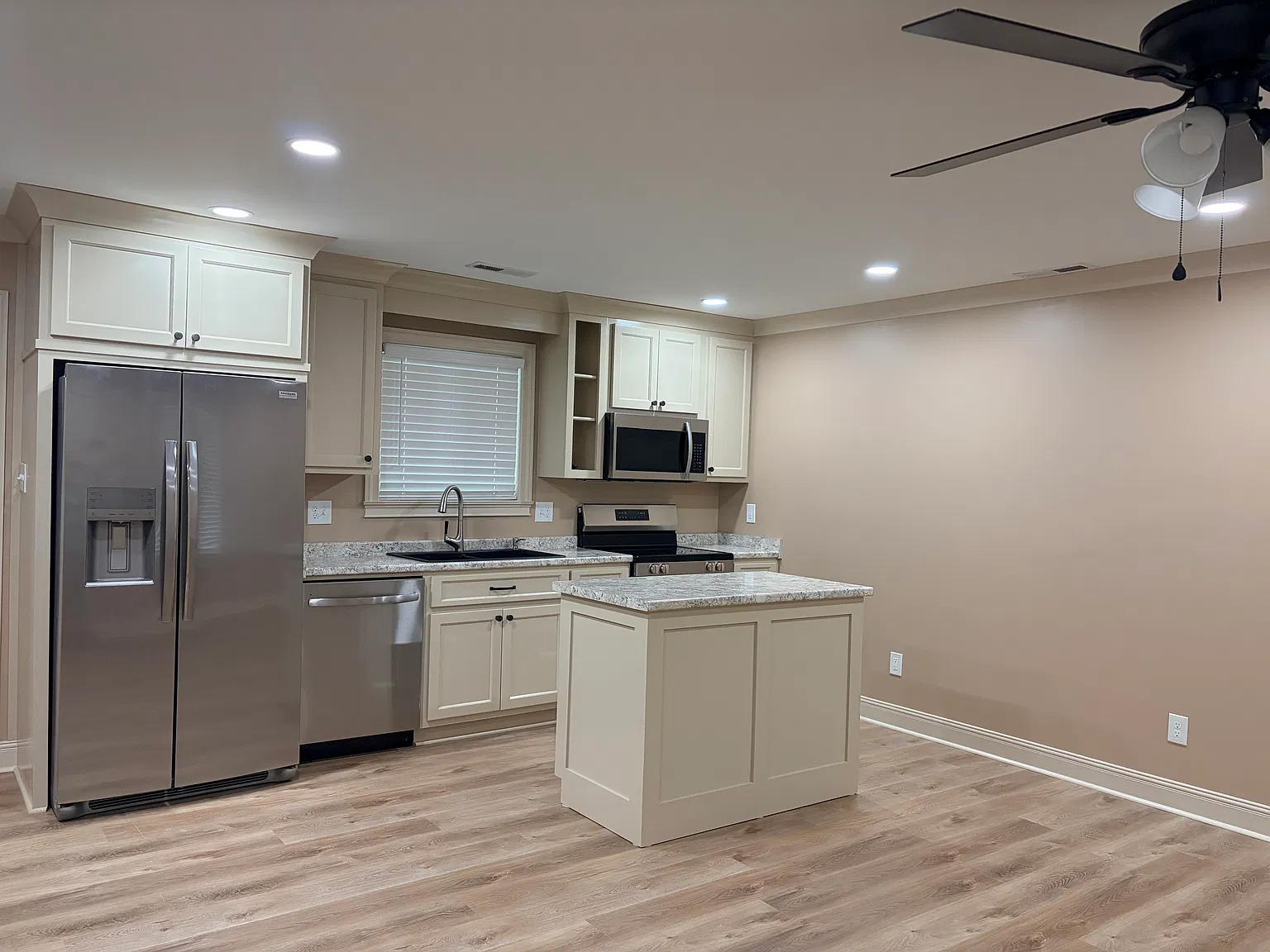 1 bed, 1.0 bath, $1,000 — Photo 4