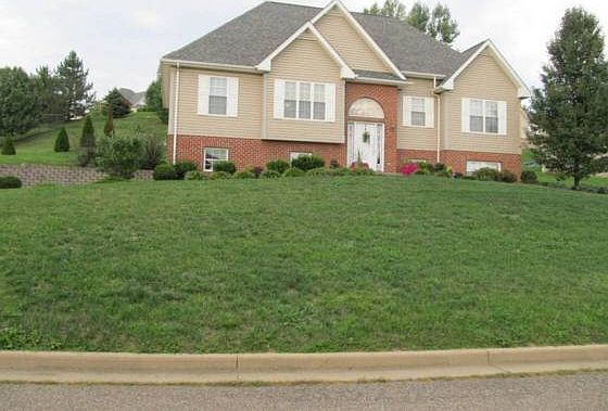 1st image of 109 Pinecrest Dr