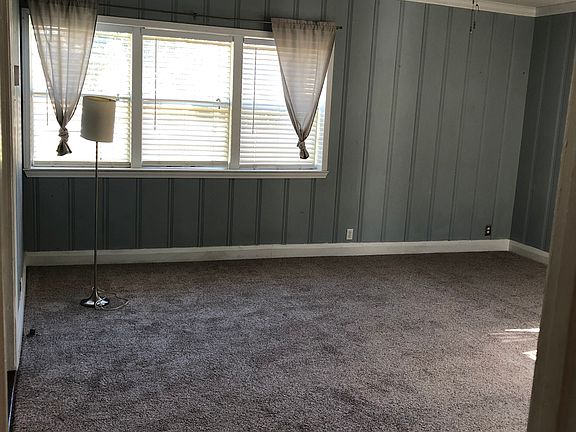 5th image of 705 Central Dr