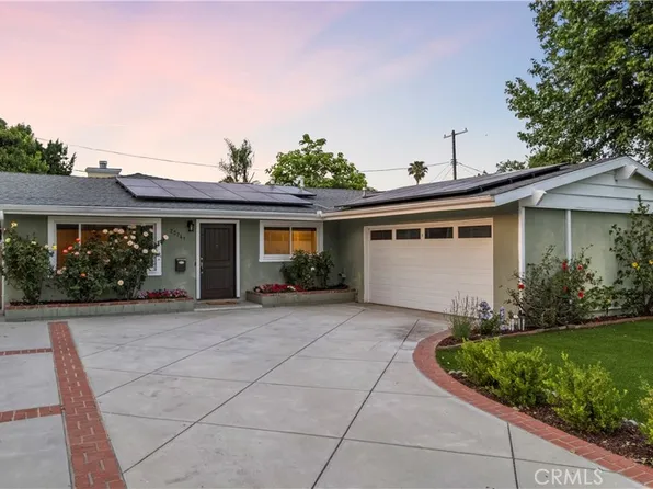 23741 Archwood St, West Hills, CA 91307