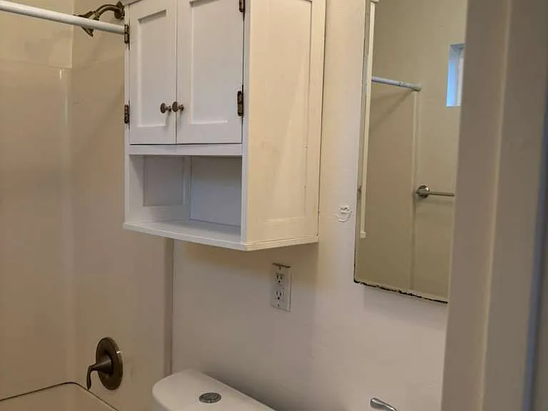 sample bathroom