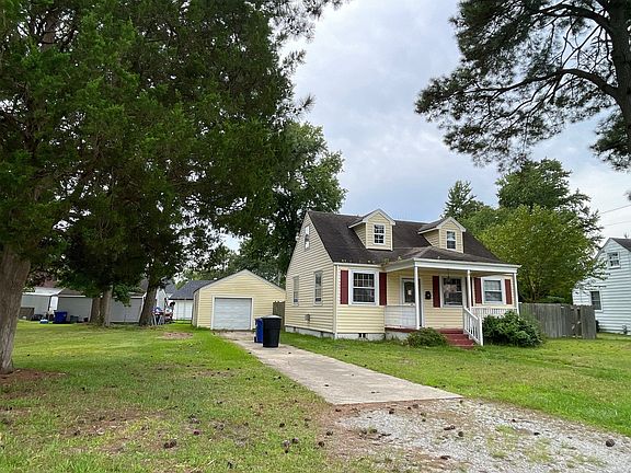 3rd image of 213 Tareyton Ln
