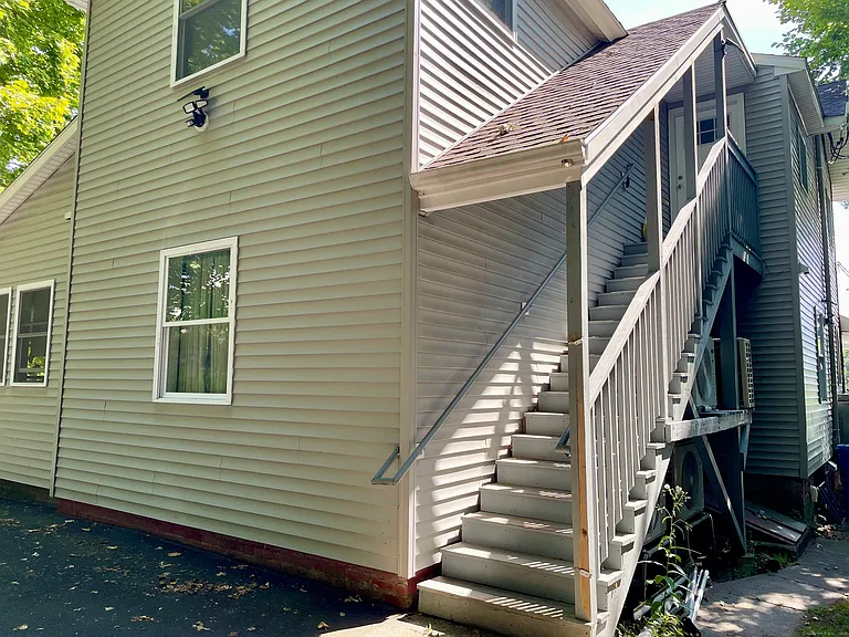 29 Session St #2B — Photo 13