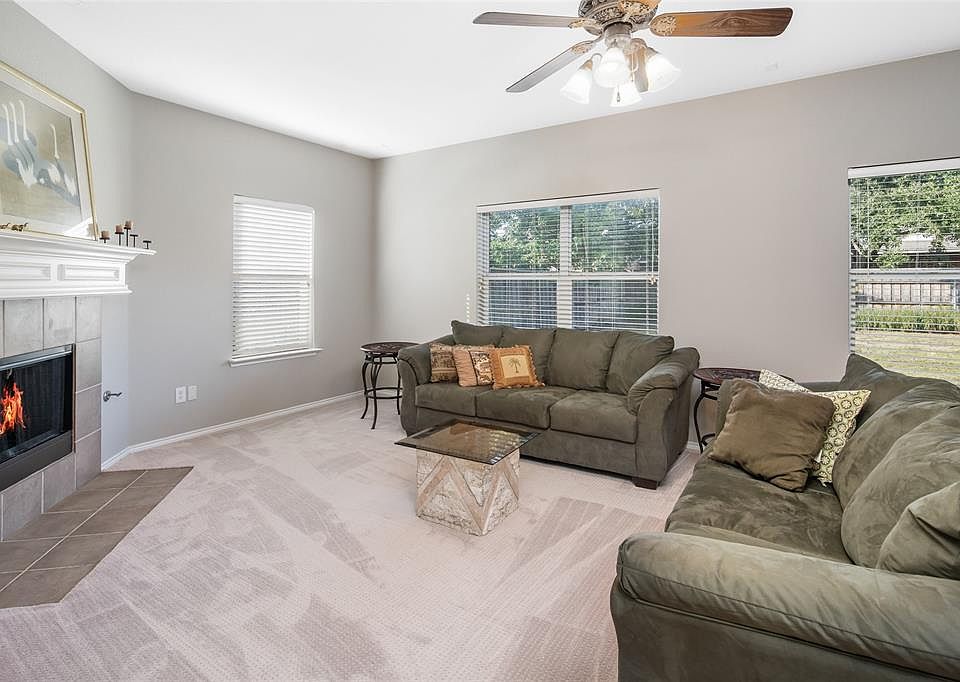 1st image of 3017 Bigleaf Dr