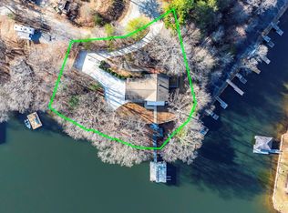 135 Fishermans Cove Ln, Taylorsville, NC 28681