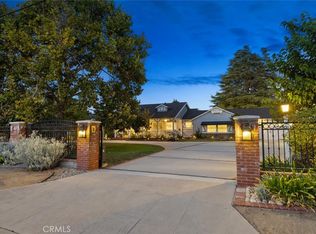 8536 Oak Park Ave, Northridge, CA 91325