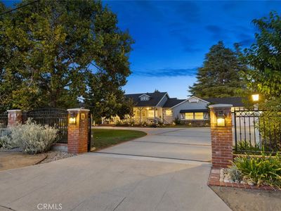 8536 Oak Park Ave, Northridge, CA, 91325