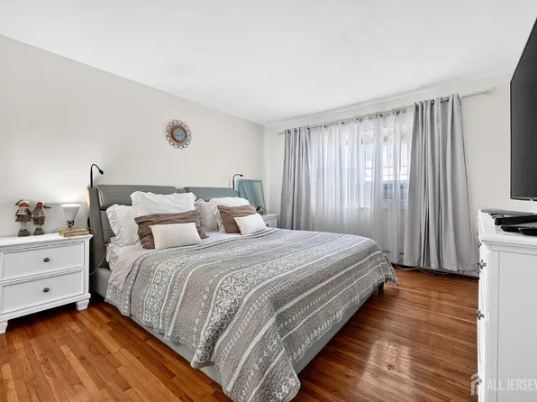 46 Gramercy Gdns #B, Middlesex, NJ 08846