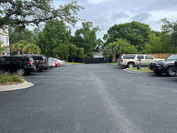 4th image of 1587 Cambridge Lakes Dr