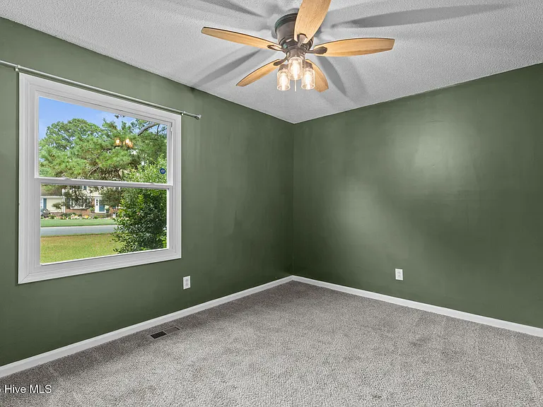 605 Winchester Rd — Photo 20