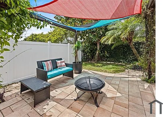 3 bed, 1644 sqft, $2,400 — Photo 2