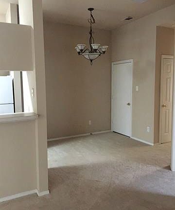 3rd image of 3825 Brandon Park Dr