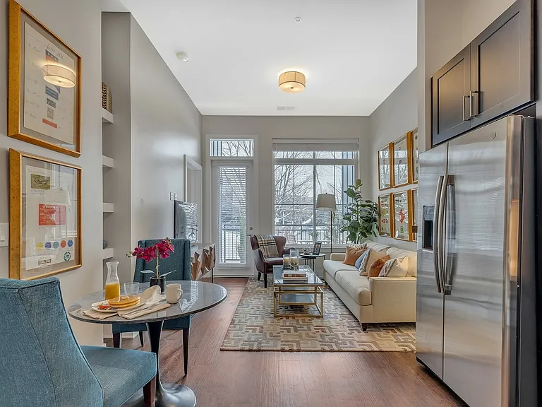 Icon Riverwalk - 55+ Active Adult Apartment Homes — Photo 24