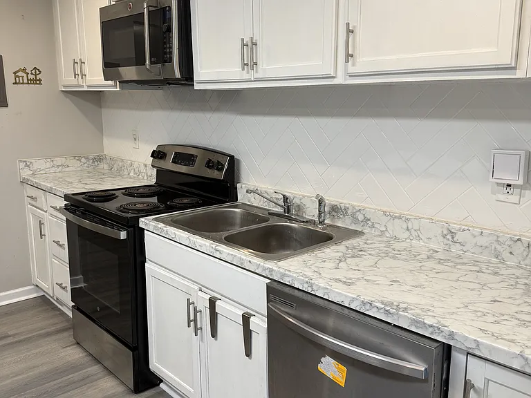 401 1st Ave N #401 — Photo 5