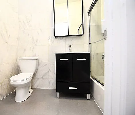 Rented by Bruma Realty LLC | media 15
