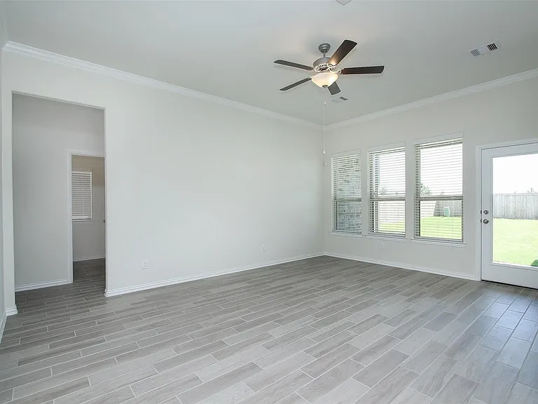 15230 Kickapoo Cavern Dr — Photo 15