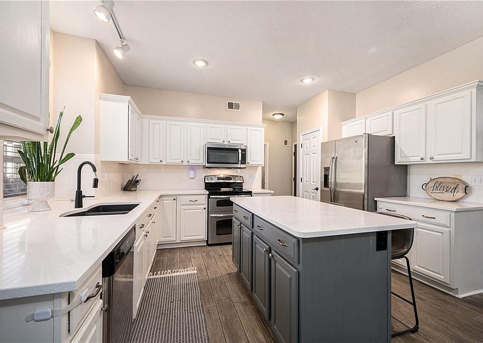 1st image of 1588 Columbine Ct