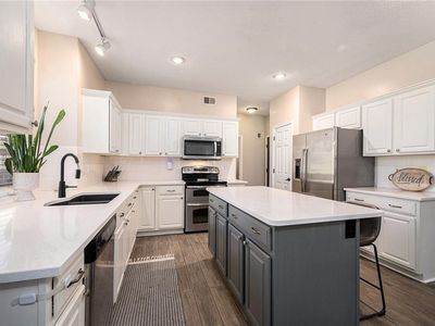 1588 Columbine Ct, Liberty, MO, 64068