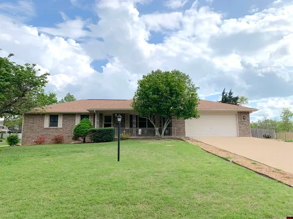 224 Northpointe Dr, Mountain Home, AR 72653