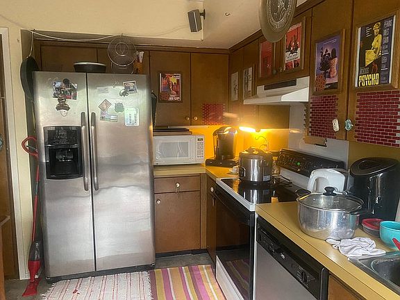 2nd image of 8908 Parkfield Dr Unit A
