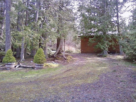 3rd image of 560 Westcott Dr