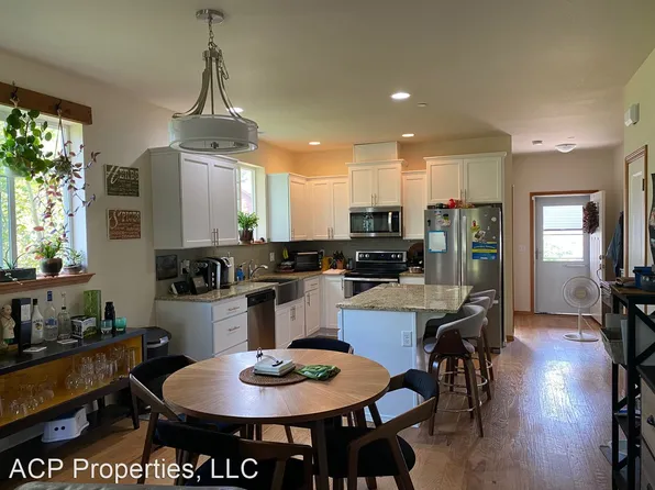 4229 Fuchsia Dr, Bellingham, WA 98226