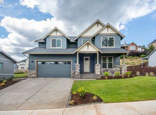 110 SW Dogwood Dr, Dundee, OR 97115