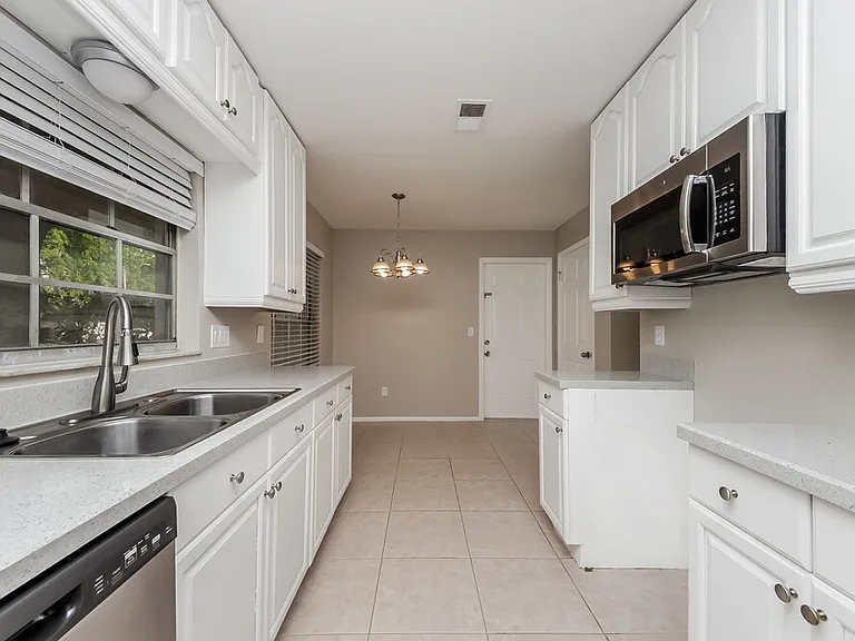 12020 Sula St — Photo 9