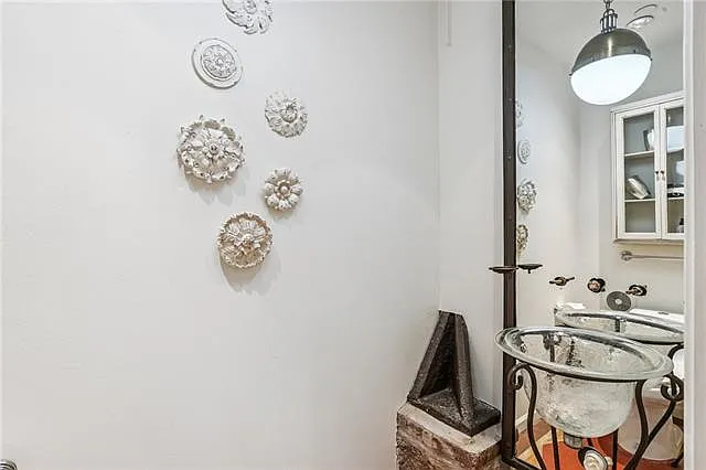 1107 S Peters St #101 — Photo 18