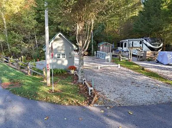 13 Choestoe Valley Cir, Blairsville, GA 30512