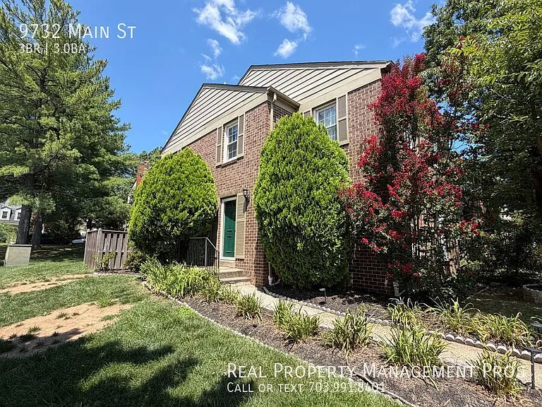 9732 Main St — Photo 1