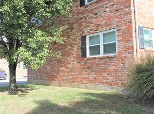 6743 Highland House Ct APT C, Saint Louis, MO 63123
