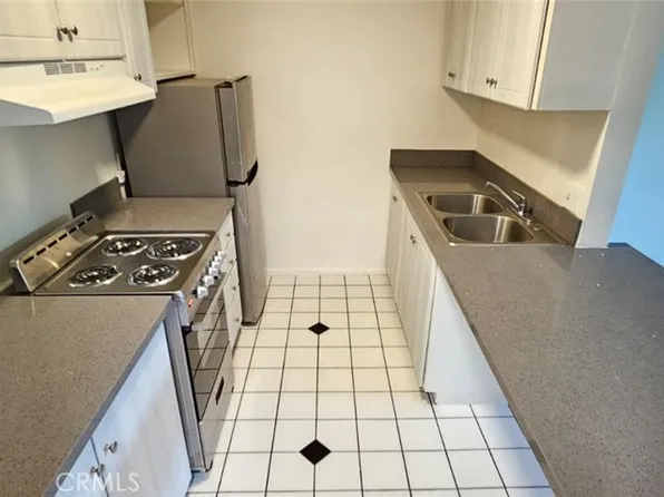 206 N Park View St, Los Angeles, CA