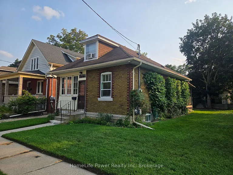 25 Menzie Ave — Photo 1