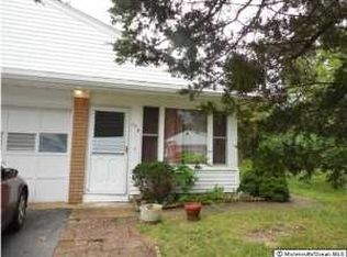 111 Fairway Ln, Whiting, NJ 08759