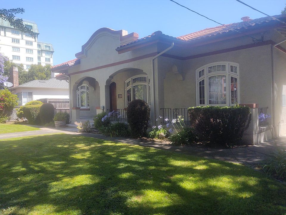 1st image of 709 Laurel Ave #2